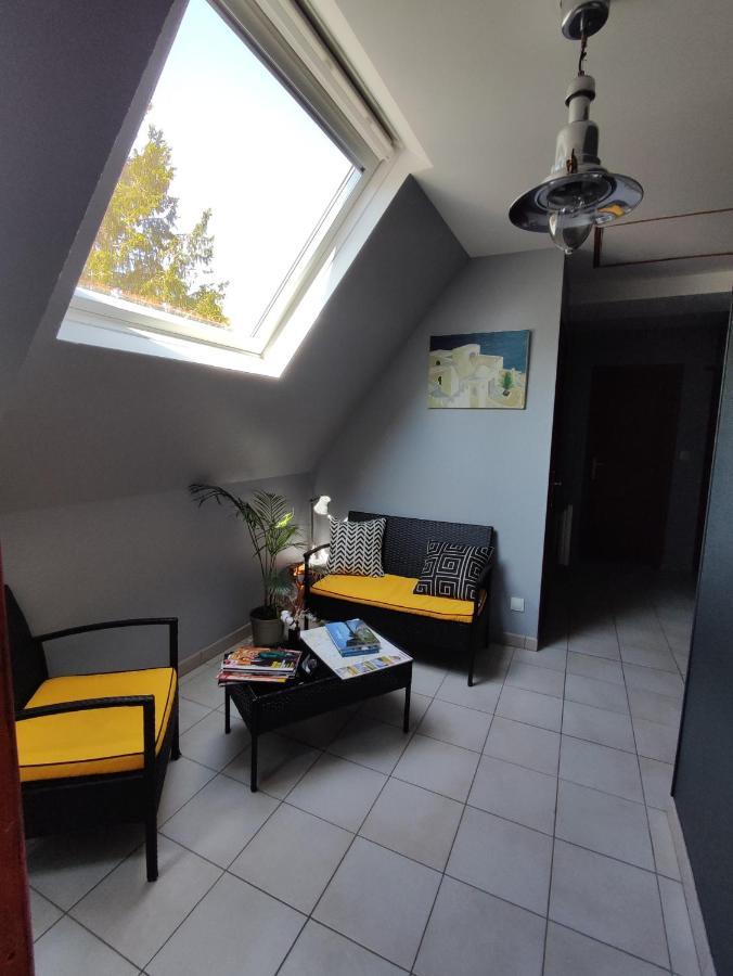 La Hautee Des Francs Veigne Luaran gambar